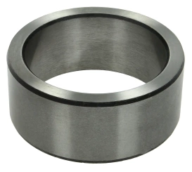 Tuleja przy połączeniu konika z siłownikiem wysięgnika CASE 570 T